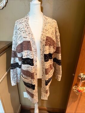eesome Open-Front Speckled Cardigan in Cream, Brown and Black